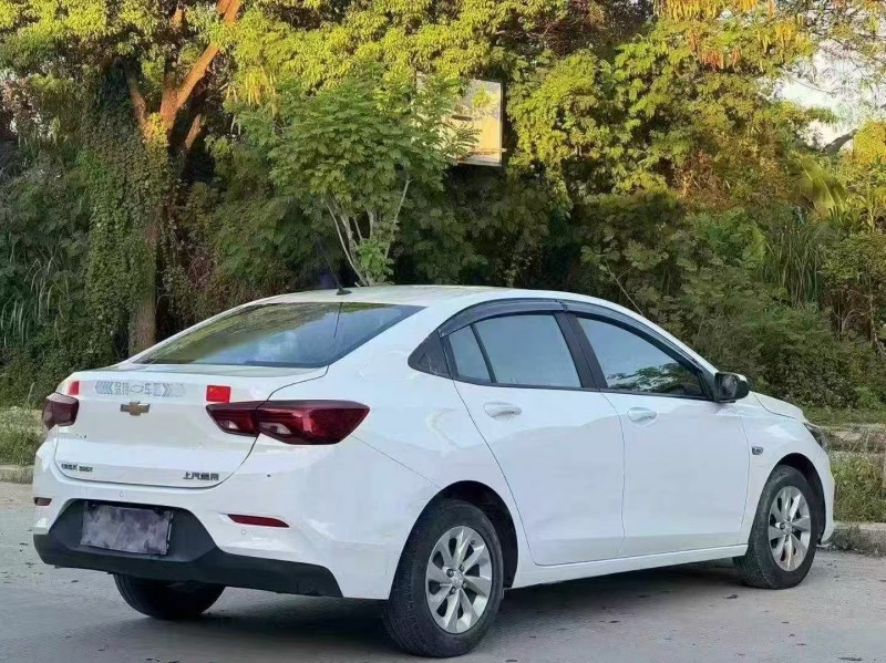 汕头22年雪佛兰科沃兹8