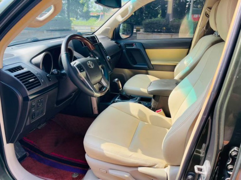 东莞14年丰田普拉多4