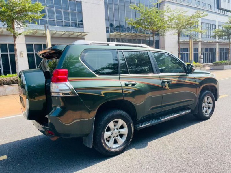 东莞14年丰田普拉多8