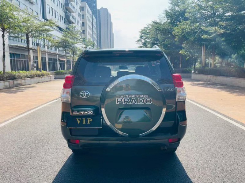 东莞14年丰田普拉多9