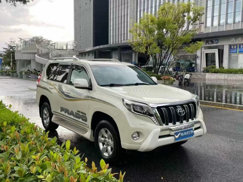 深圳14年丰田普拉多2