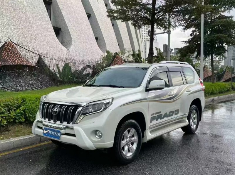 深圳14年丰田普拉多3