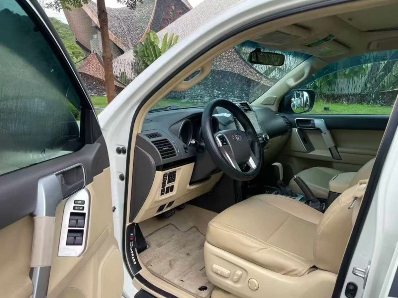 深圳14年丰田普拉多4