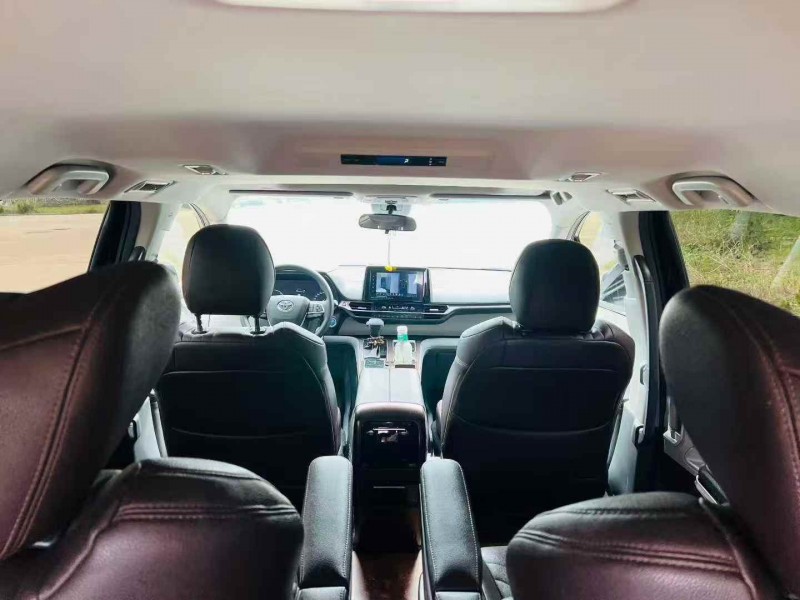 淄博23年丰田塞纳7