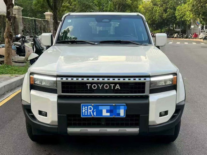 深圳25年丰田普拉多1