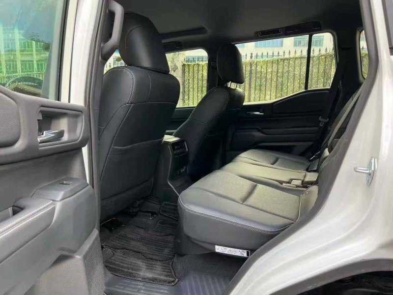 深圳25年丰田普拉多6