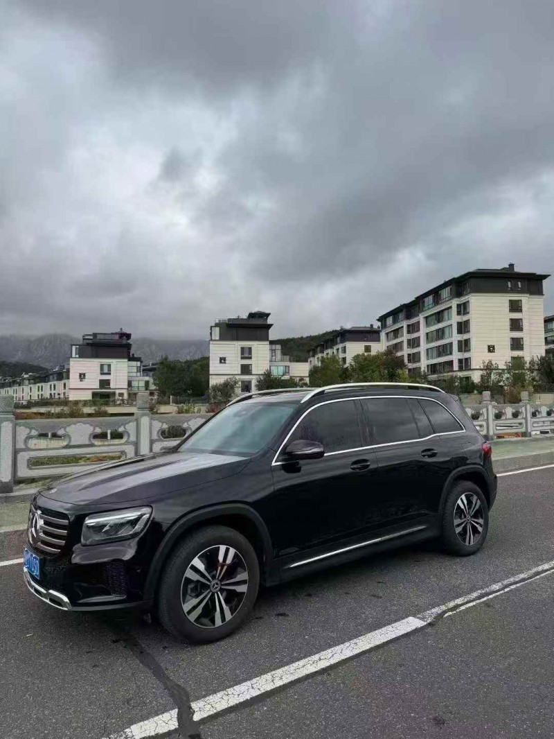 枣庄23年奔驰GLB2