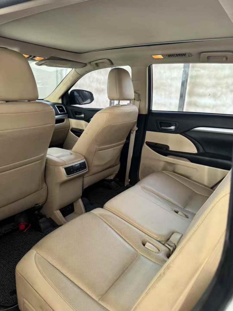 郑州19年丰田汉兰达7