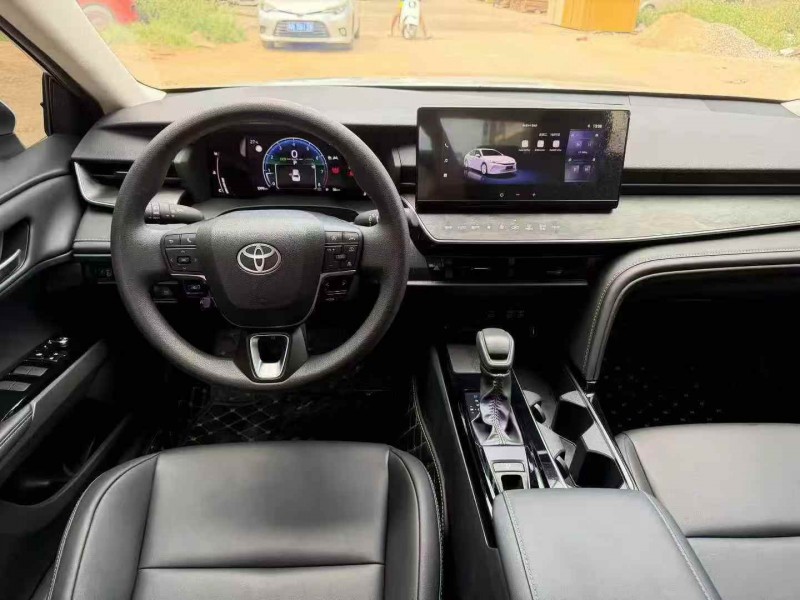 贵港24年丰田凯美瑞5