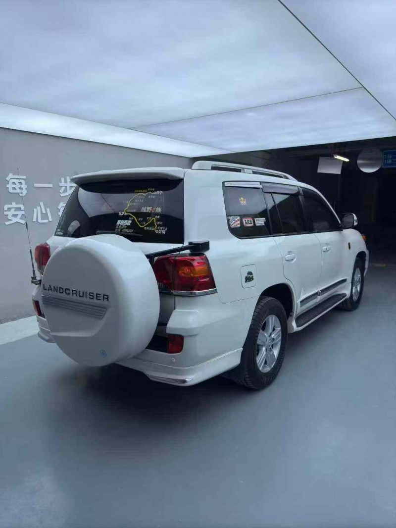 惠州13年丰田兰德酷路泽8