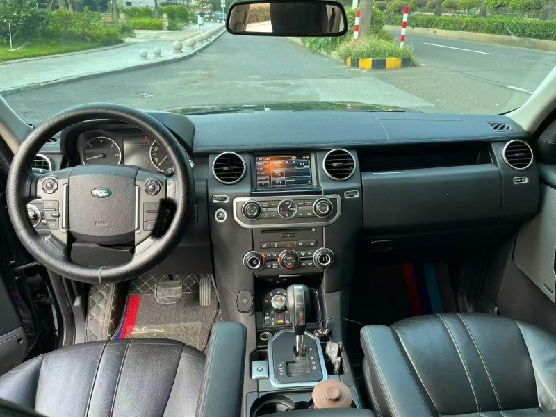 广州12年路虎发现7