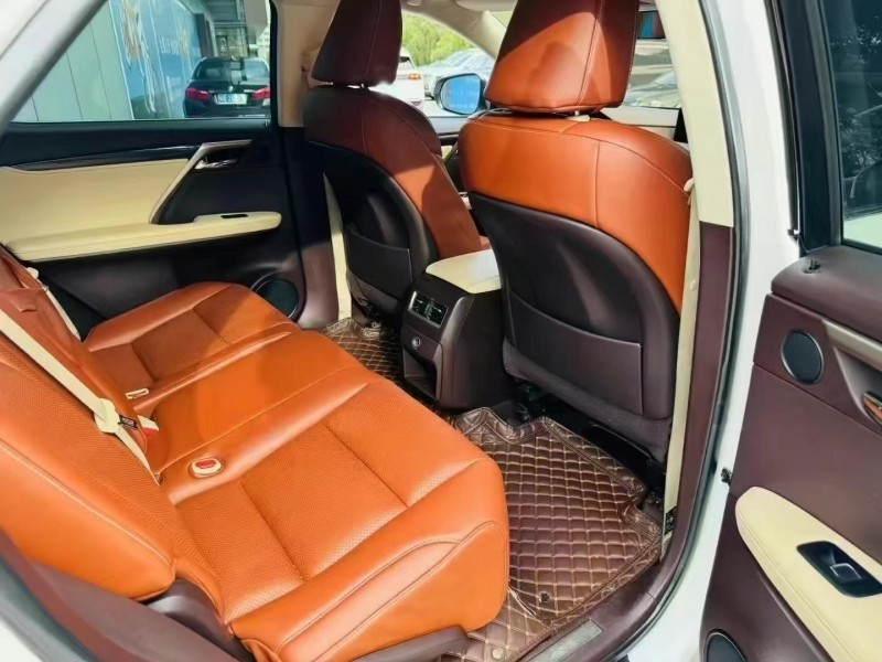 深圳16年雷克萨斯RX8