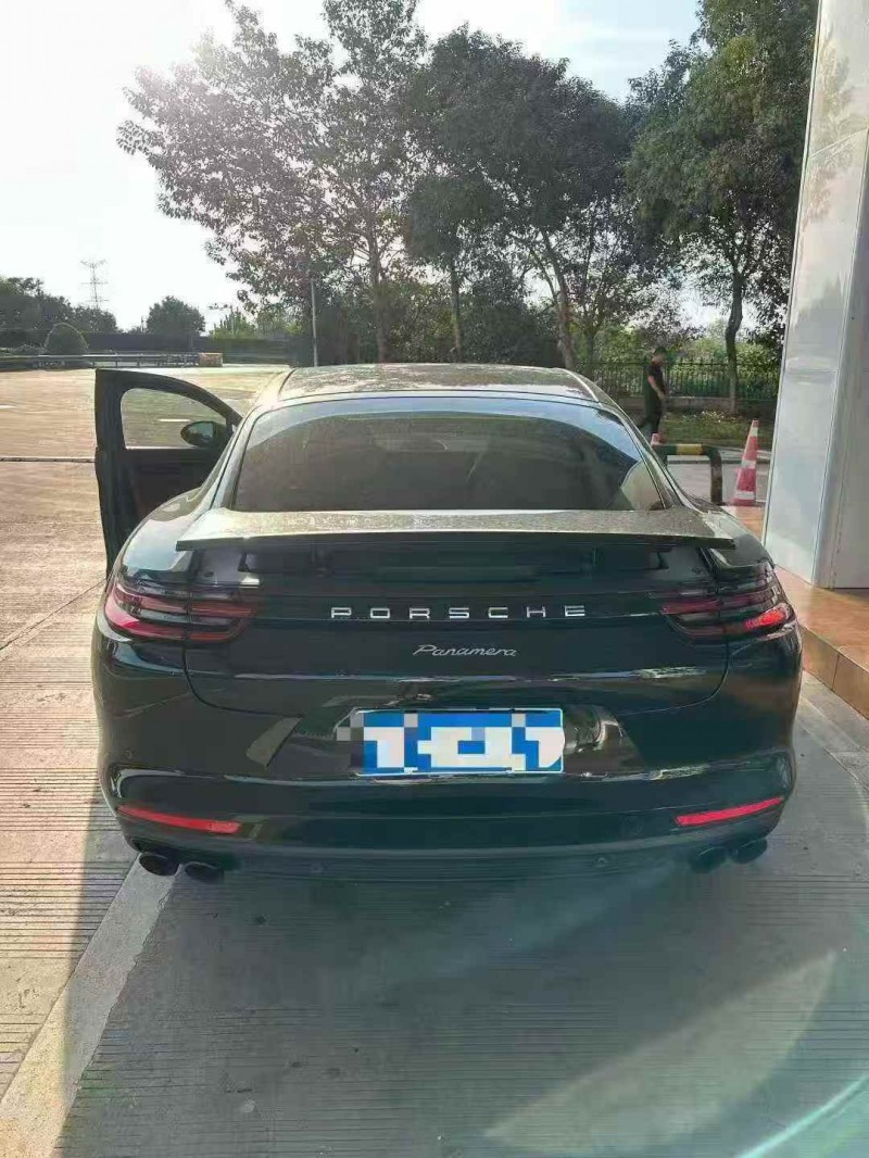 蚌埠18年保时捷帕拉梅拉5