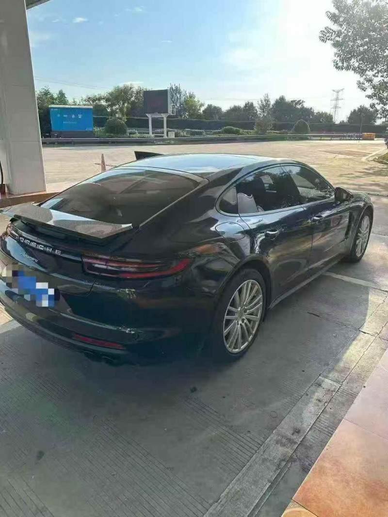 蚌埠18年保时捷帕拉梅拉6