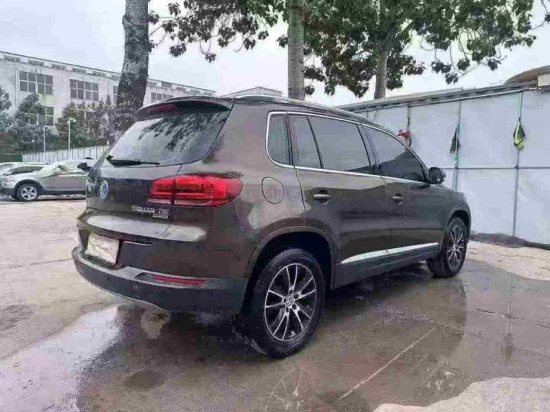 青岛14年大众途观9