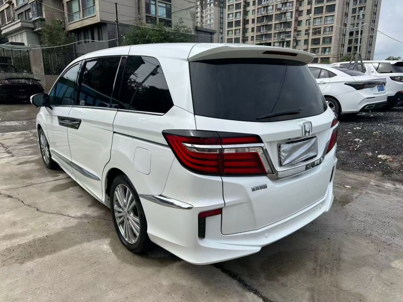 焦作18年本田艾力绅8