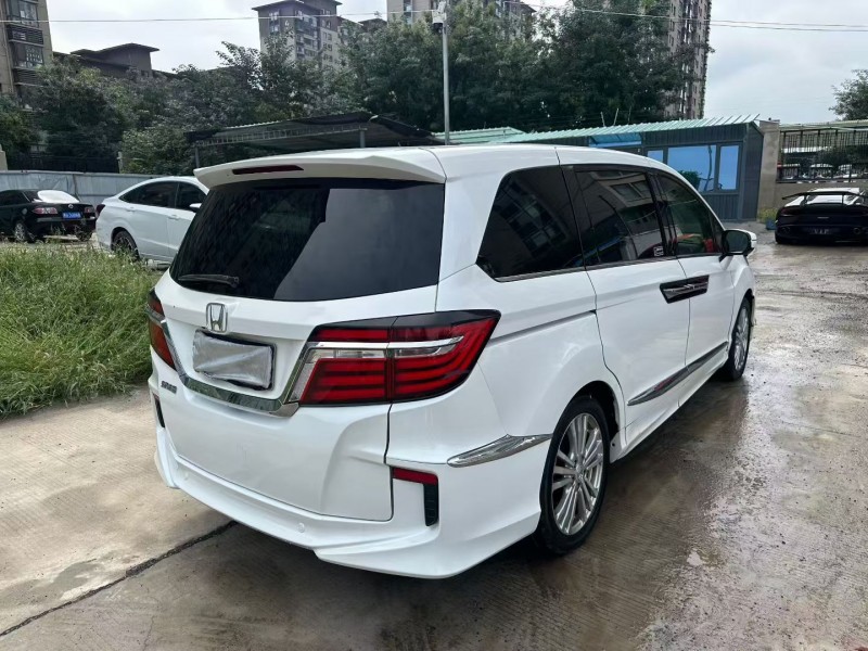 焦作18年本田艾力绅9