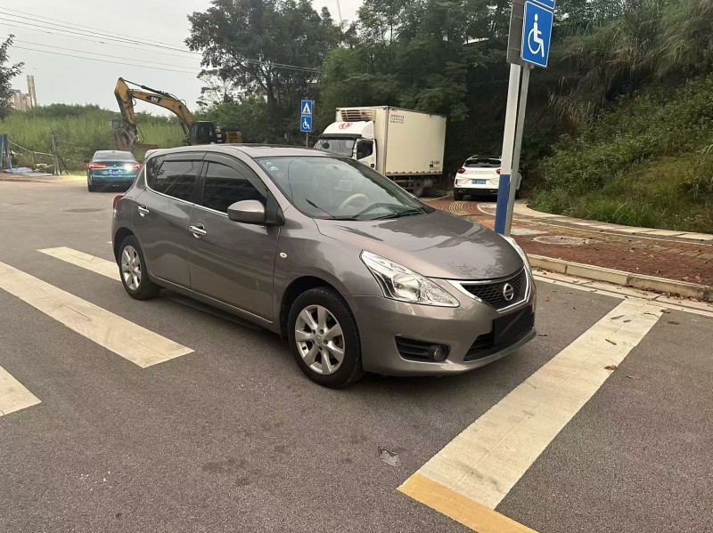 南宁12年日产骐达3