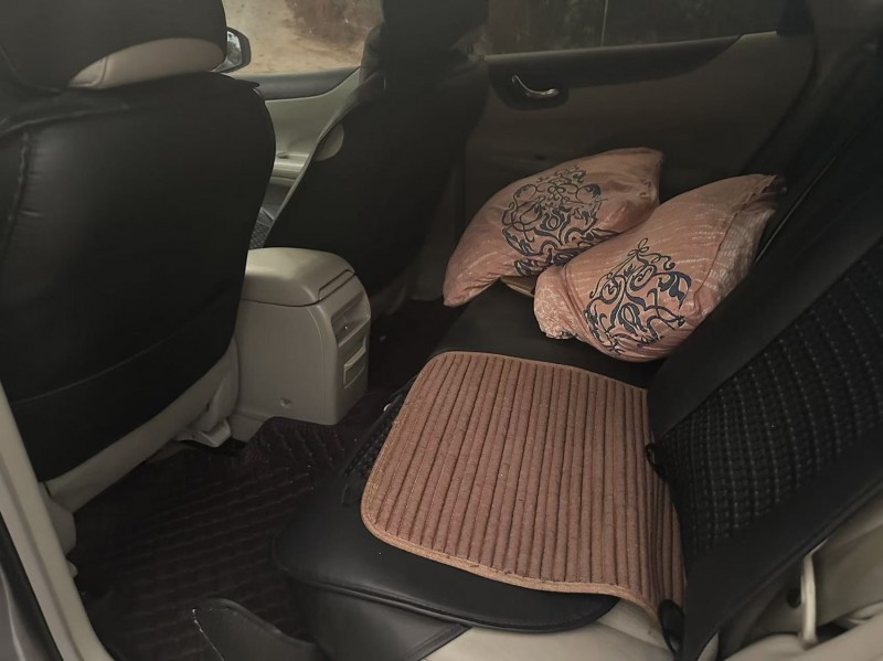 南宁12年日产骐达6