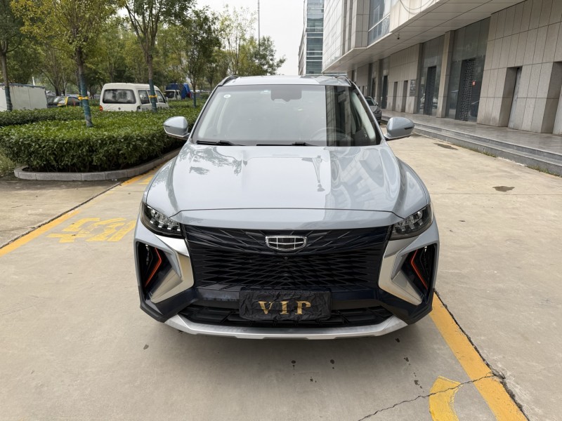 济宁22年吉利博越1