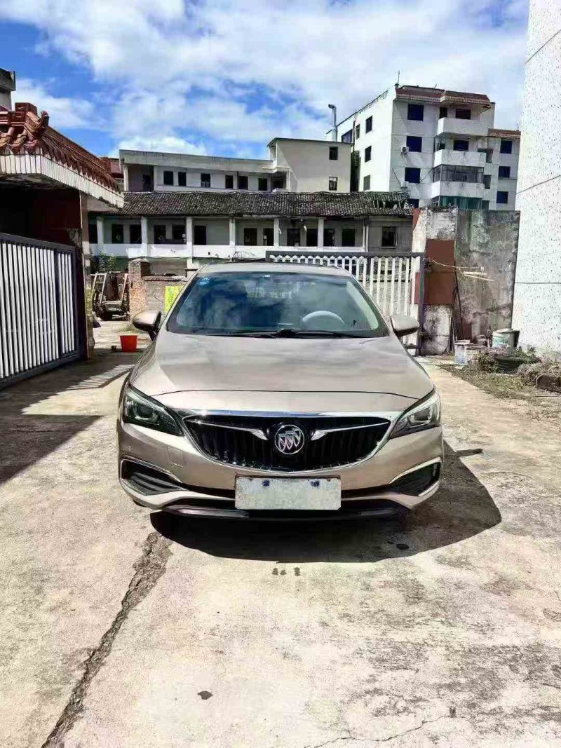 温州18年别克威朗1