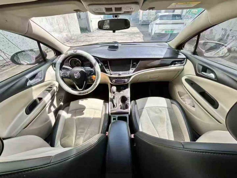 温州18年别克威朗4