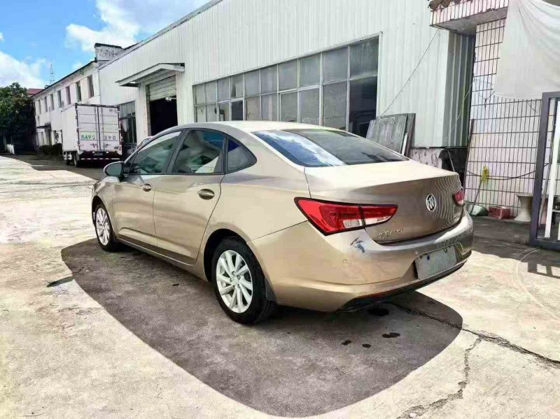 温州18年别克威朗7