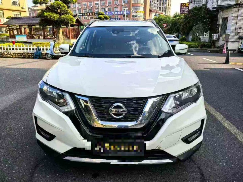 湖州19年日产奇骏1