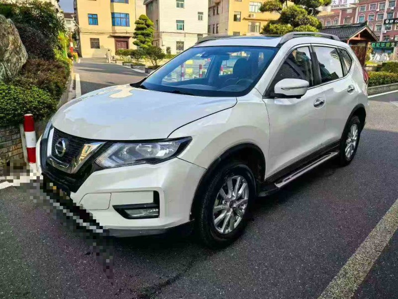 湖州19年日产奇骏2