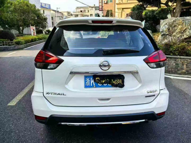 湖州19年日产奇骏7