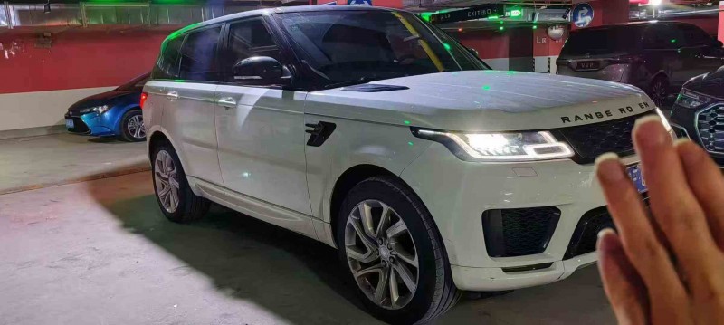 曲靖19年路虎揽胜运动3