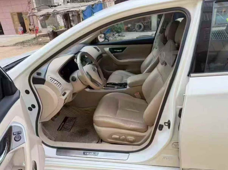 梧州14年日产天籁4