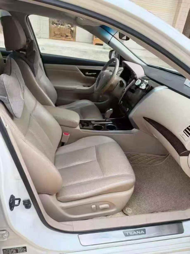 梧州14年日产天籁5