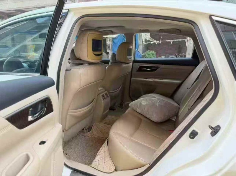 梧州14年日产天籁7