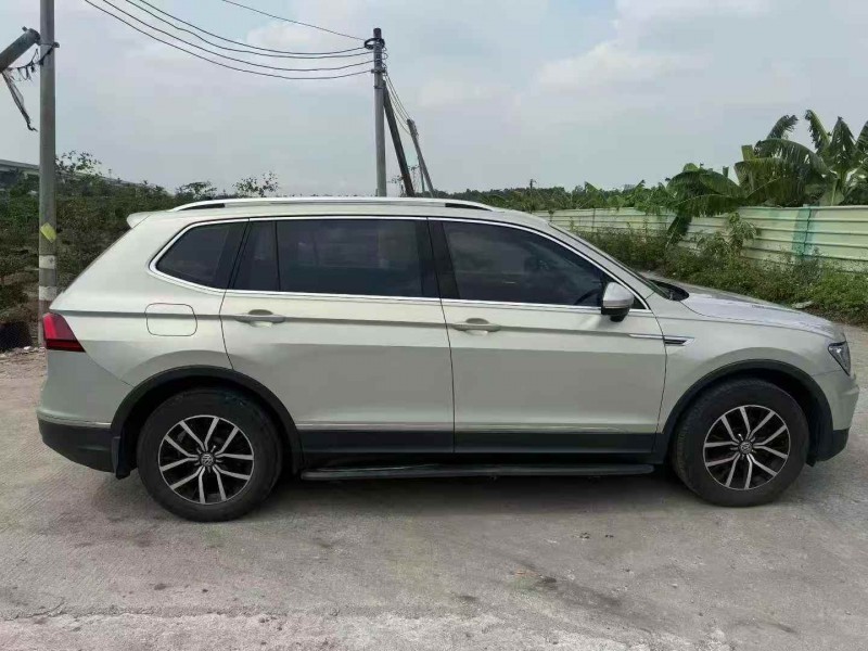 佛山18年大众途观3