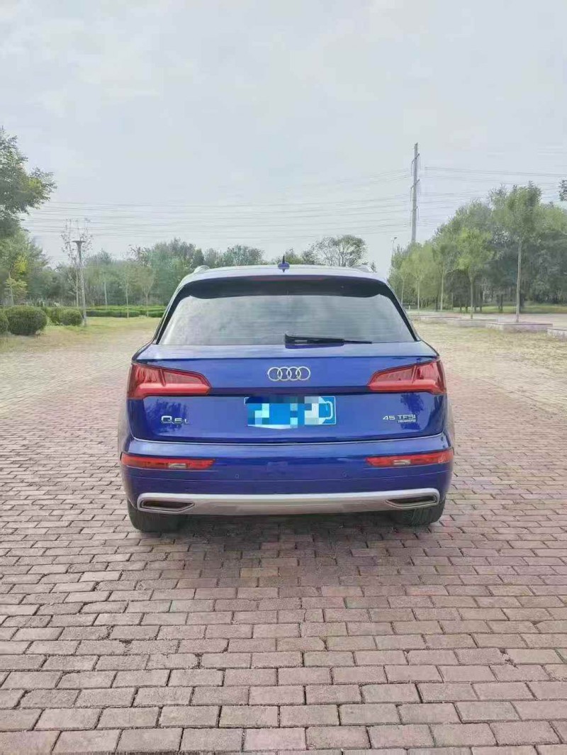 东营19年奥迪Q58