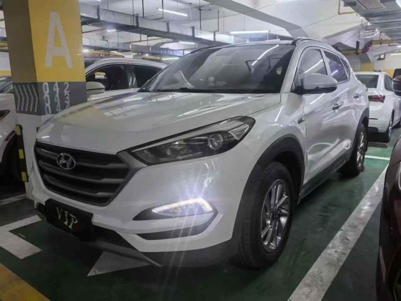 武汉17年现代途胜3