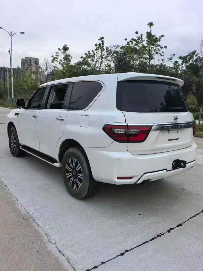 宜昌21年日产途乐7