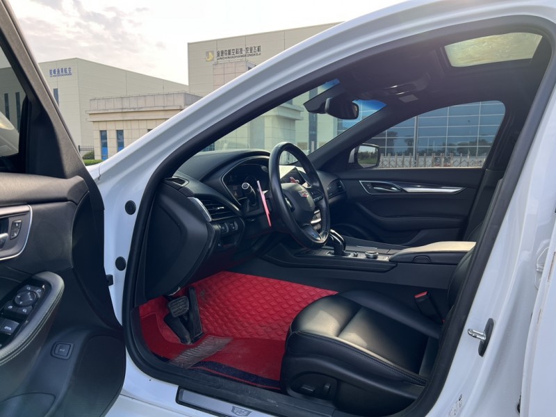 盐城20年凯迪拉克CT54