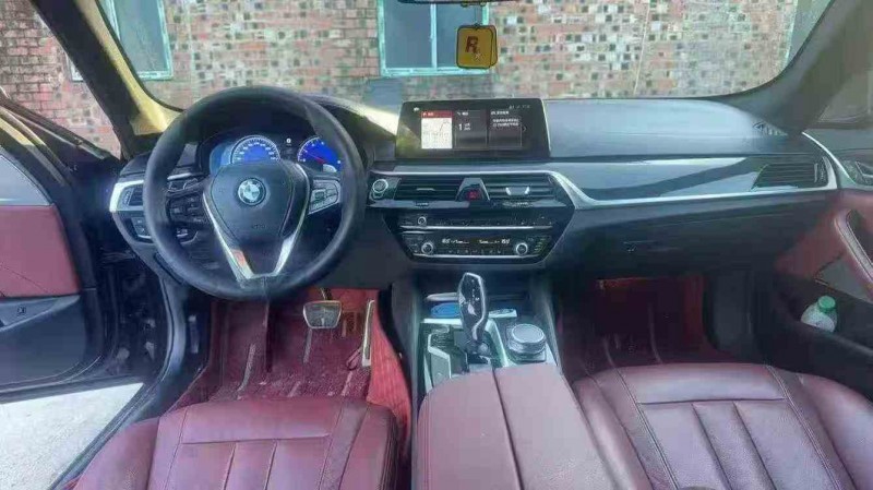 桂林18年宝马5系4