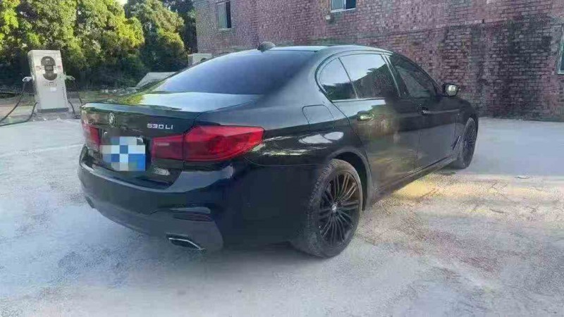 桂林18年宝马5系8