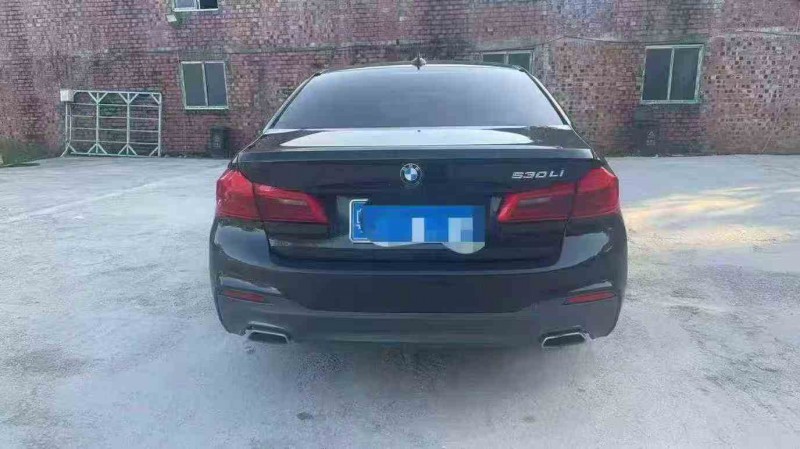 桂林18年宝马5系9