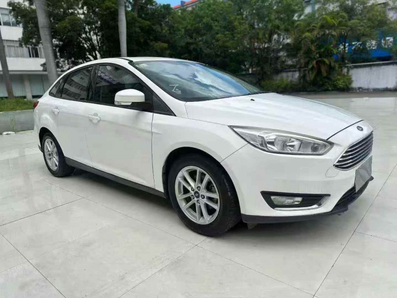 佛山17年福特福克斯2