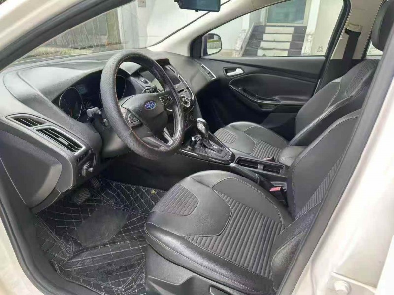 佛山17年福特福克斯4