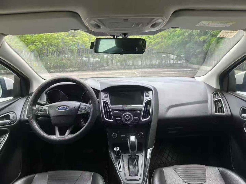 佛山17年福特福克斯5