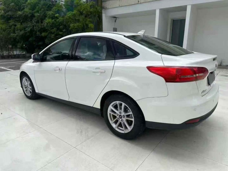 佛山17年福特福克斯7