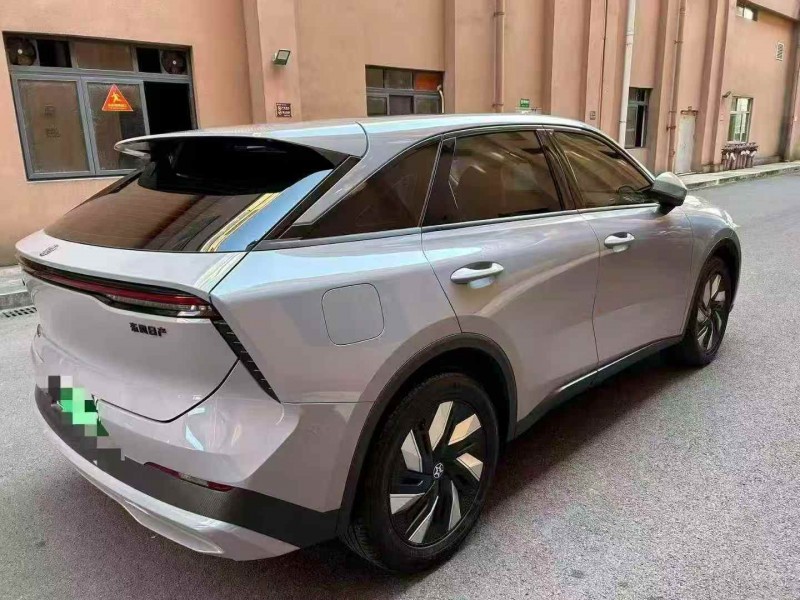 重庆23年启辰大V8