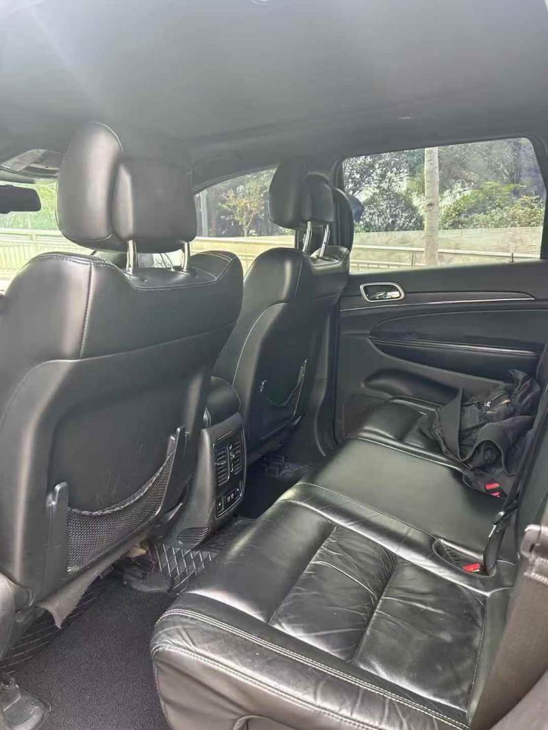 芜湖17年Jeep大切诺基6