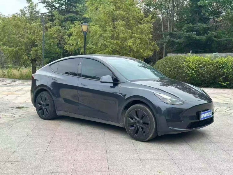 淄博24年特斯拉MODEL Y3