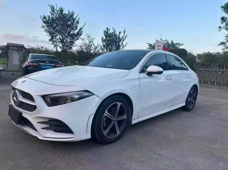 徐州22年奔驰A3